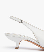 SPORTMAX Weiße Kittenheels mit silberner Spitze