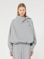 Sportmax Sweatshirt mit asymmetrischem Verschluss – Detailansicht Kragen