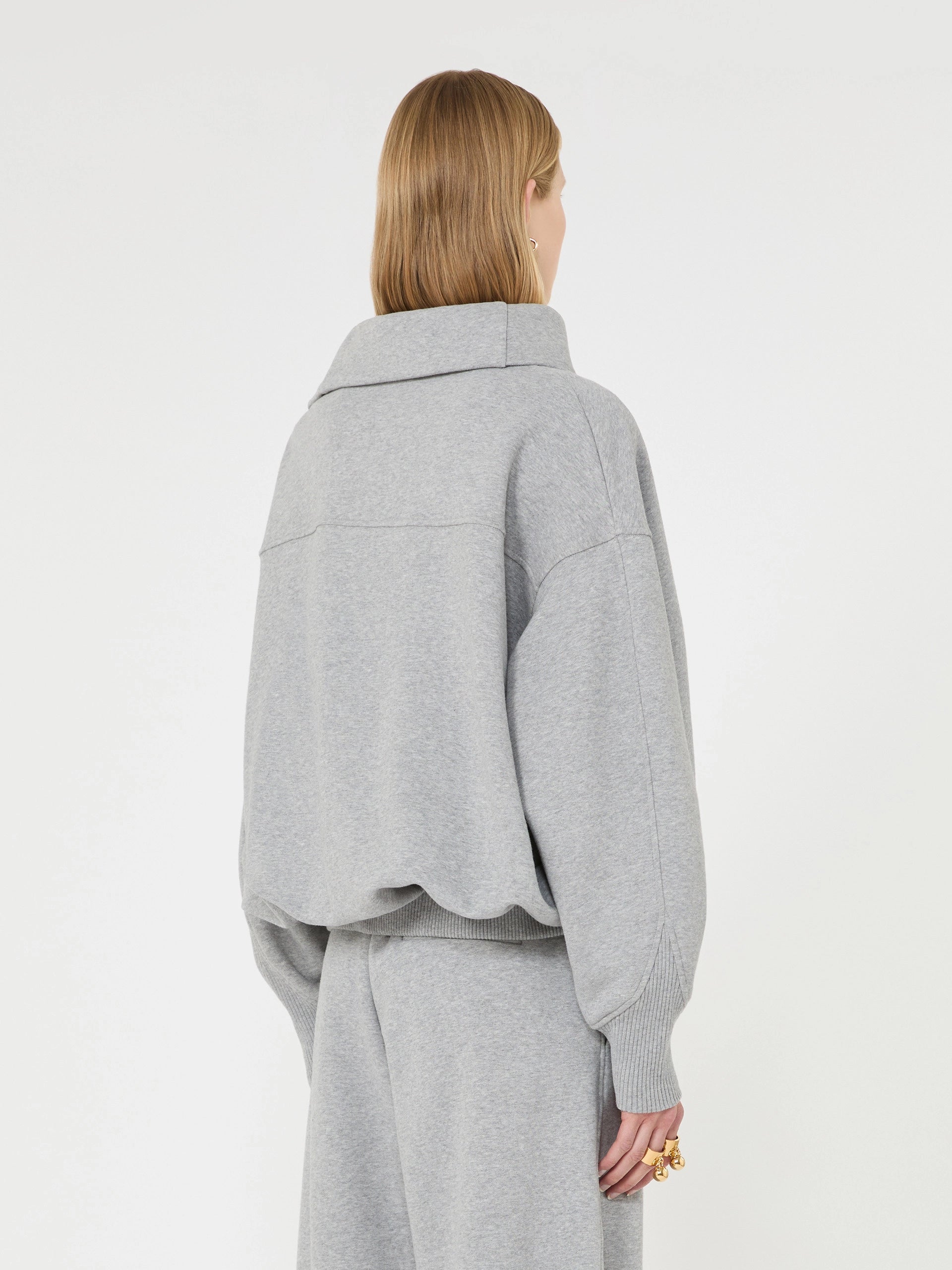 Sportmax Sweatshirt mit asymmetrischem Verschluss – Detailansicht Verschluss