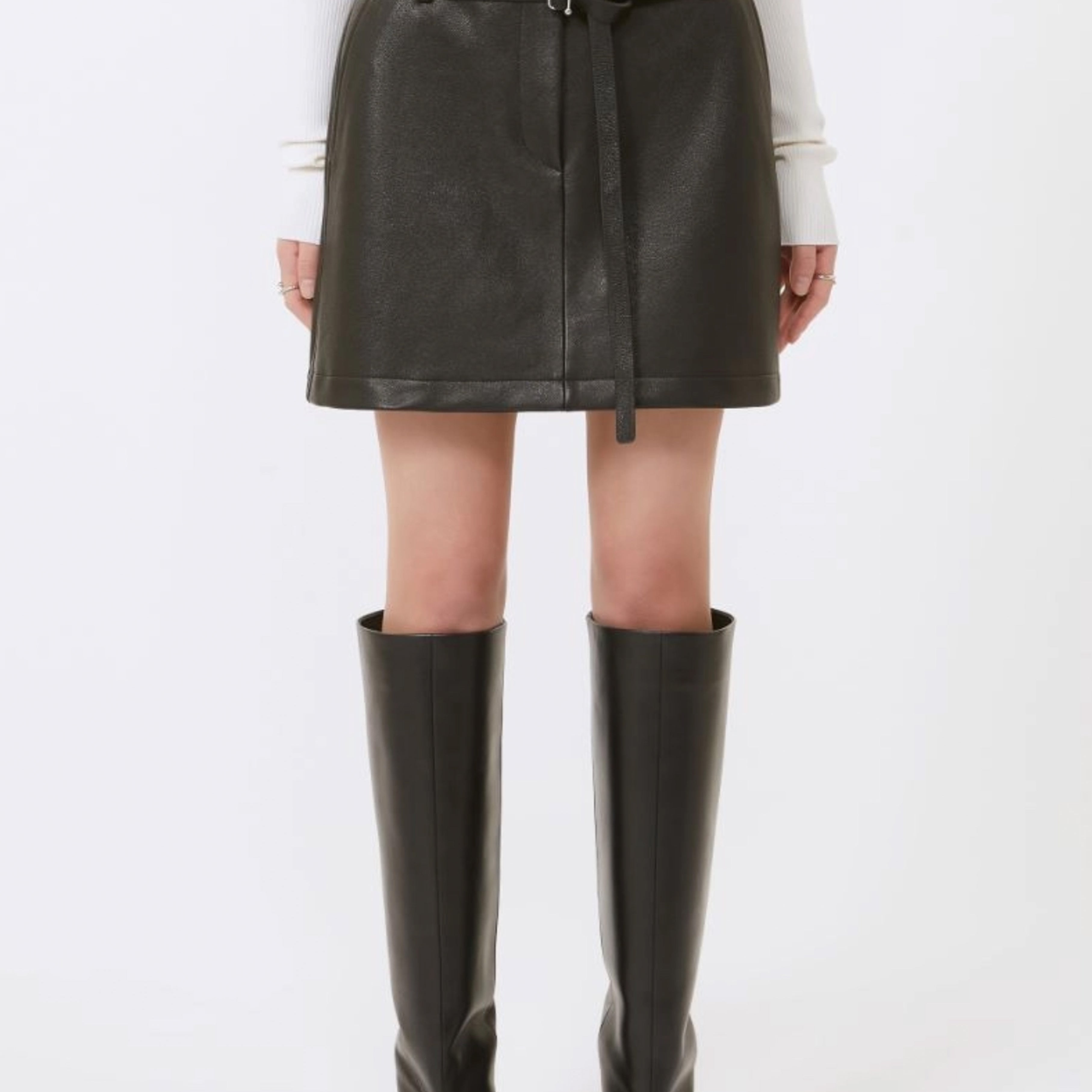 Sportmax-patto-leather-mini-skirt-minirock-leaderrock-fall25-winter-stylealbum