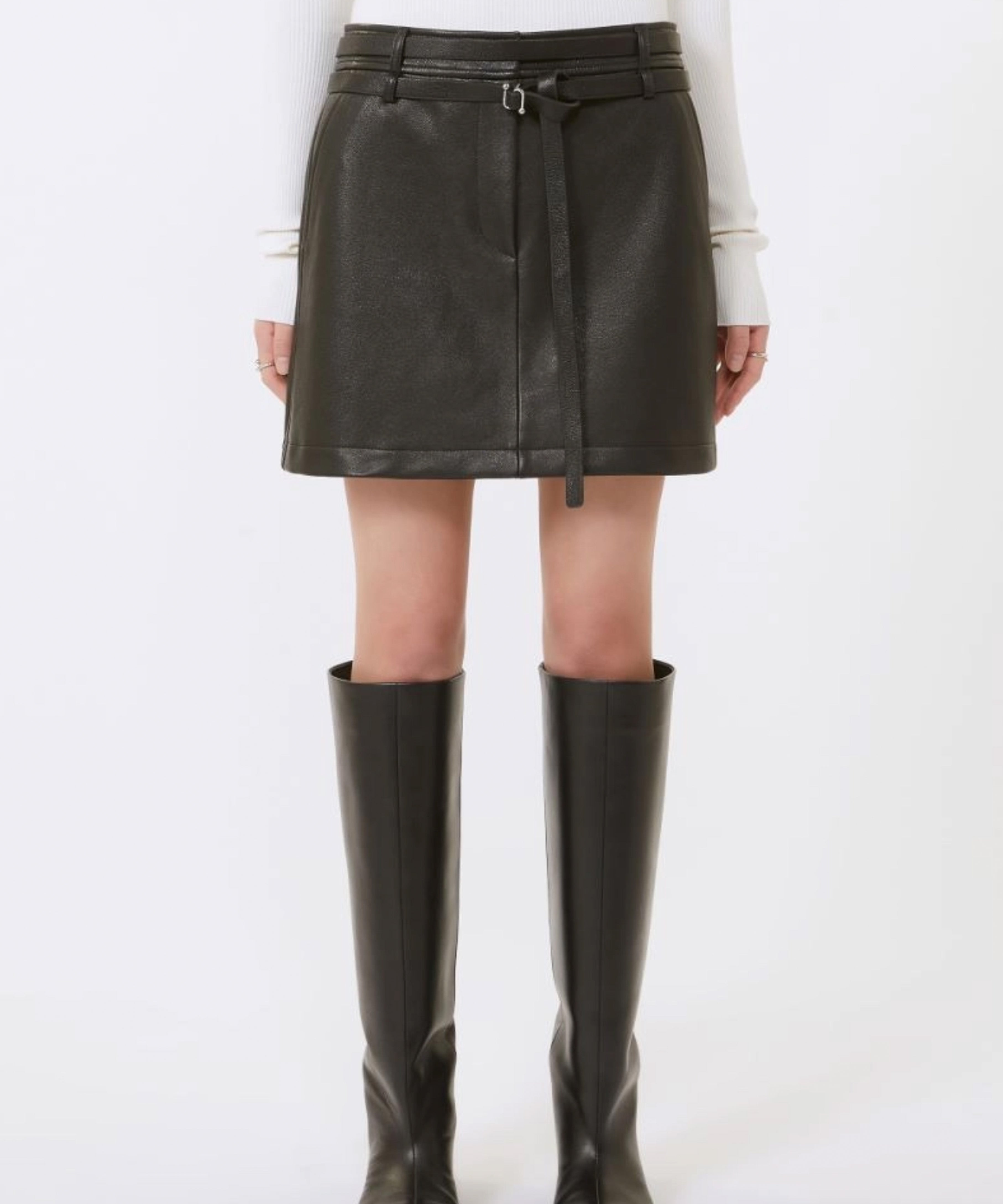 Sportmax-patto-leather-mini-skirt-minirock-leaderrock-fall25-winter-stylealbum