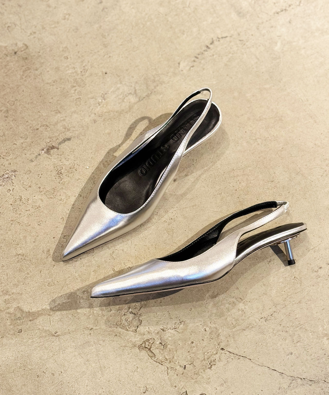 STAND STUDIO Silberne Kittenheels