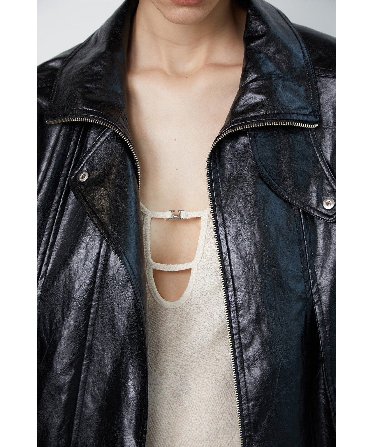 LOW CLASSIC Schwarze, oversized Jacke