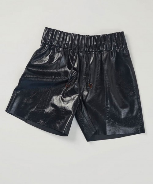 stylealbum-aeron-studio-lackleder-shorts-ledershort-patent-leather